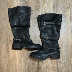 Torrid PLUS SIZE Black Moto Boots with Buckle Chain Detail NEW 9W WIDE CALF